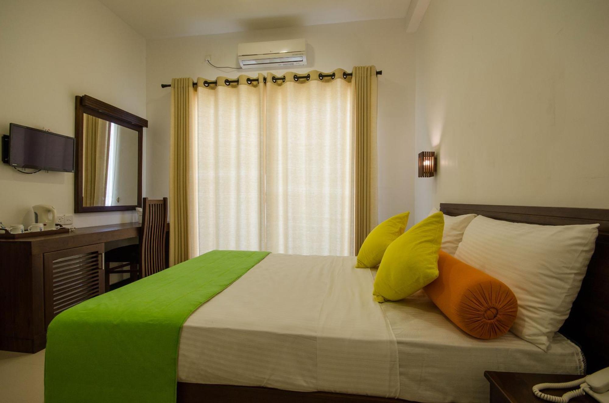 Okwin Resort Kandy Værelse billede